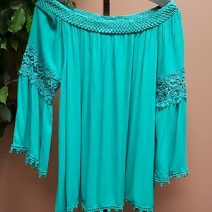 Umgee Off Shoulder Top Size Medium